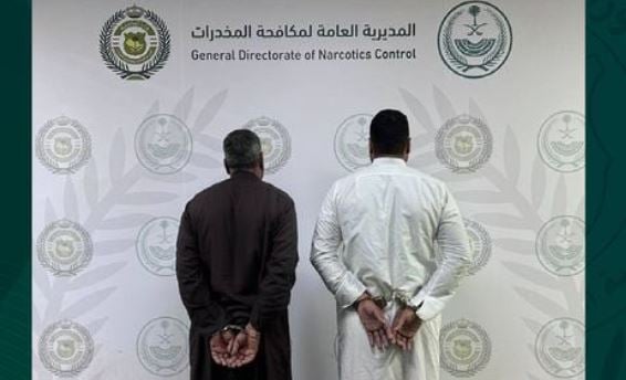 القبض على مقيمين بمنطقة الرياض لترويجهما 11,598 قرصًا من مادة الإمفيتامين المخدر