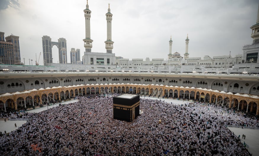 «الحج والعمرة» تحث ضيوف الرحمن على تعلم النسك  