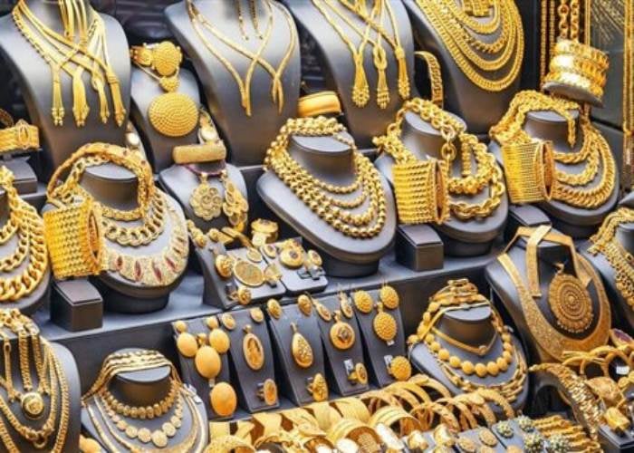المعدن الأصفر يتراجع عالميا.. سعر الذهب في السعودية اليوم الخميس 3-11-1446