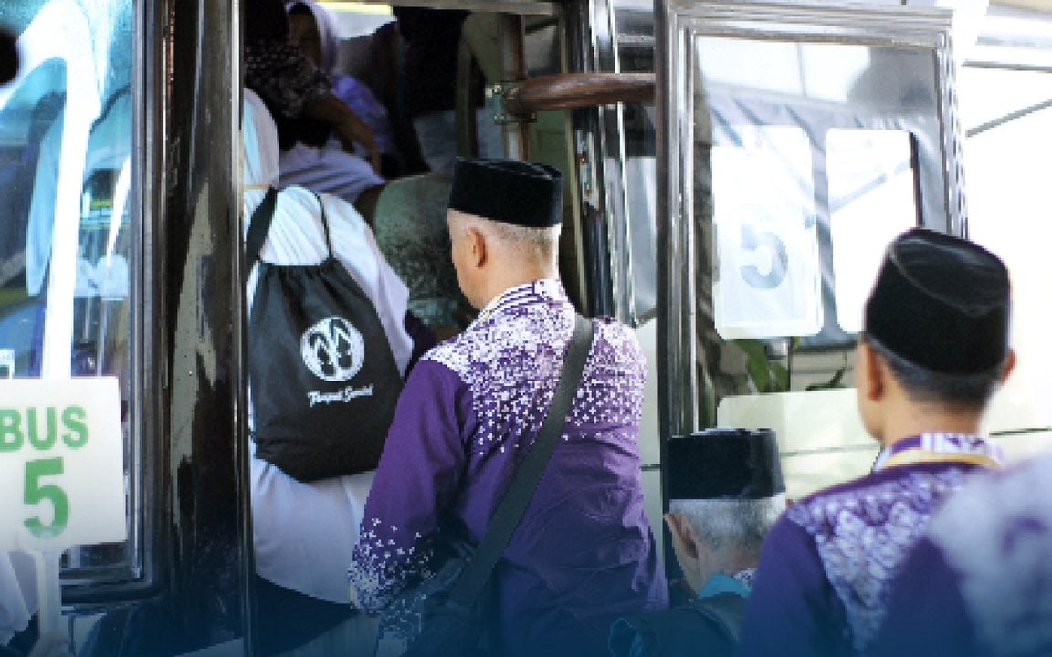 غرامة تصل إلى 100,000 ريال.. «هيئة النقل» تشدد على الناقلين بمنع نقل الركاب المتوجهين لمكة المكرمة إلا المرخصين والحاصلين على تصريح حج