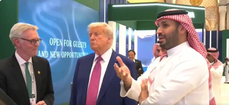 بحضور ولي العهد.. ترامب يستمع لعرض عن حديقة الملك سلمان 