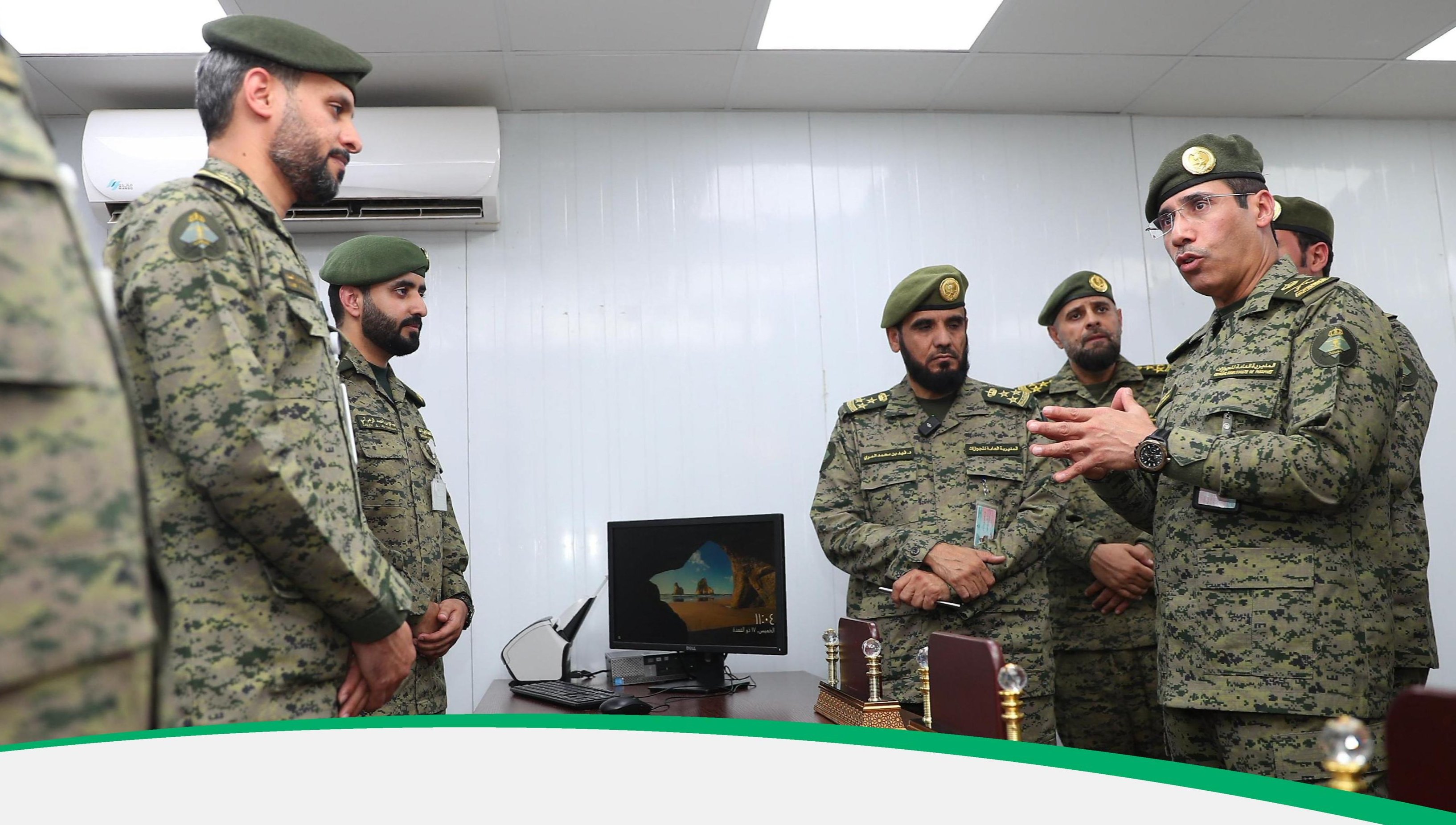 قائد قوات الجوازات للحج يهيب بالمواطنين والوافدين التقيد والالتزام بالأنظمة والتعليمات 
