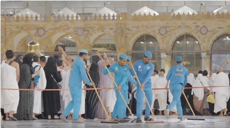 استعدادا لموسم الحج.. 773 معدة لتنفيذ خطة النظافة بأمانة جدة