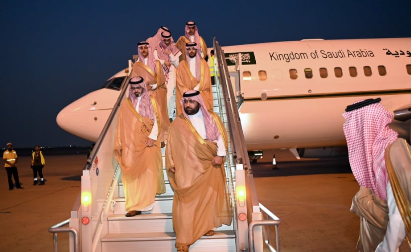 الأمير محمد بن عبدالعزيز يصل إلى جازان بعد تعيينه أميرًا للمنطقة