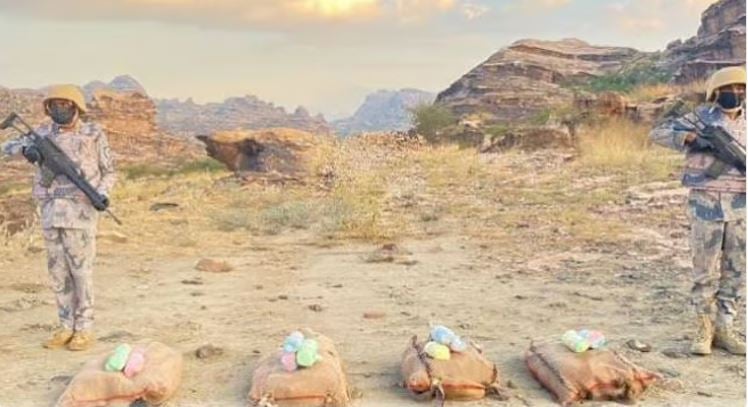 القبض على 3 مخالفين لتهريبهم 40 كيلوجرامًا من نبات القات بمنطقة جازان