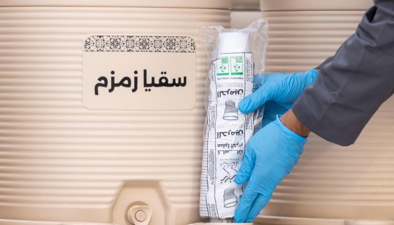 «شؤون الحرمين»: توفير 270 طنًا من مياه زمزم بالمسجد النبوي اليوم