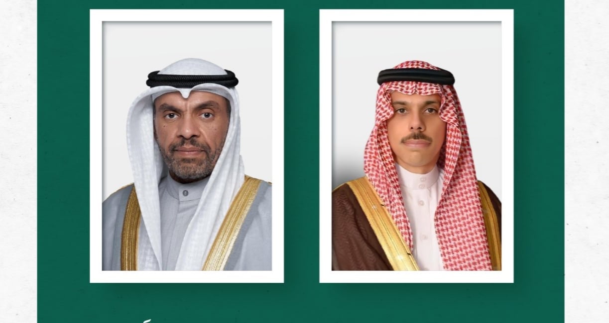 وزير الخارجية ونظيره الكويتي يبحثان هاتفيًا الهجوم الإسرائيلي على إيران وتداعياته الإقليمية