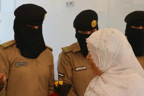 حرس الحدود يسهل إجراءات مغادرة ضيوف الرحمن عبر منفذ حالة عمار