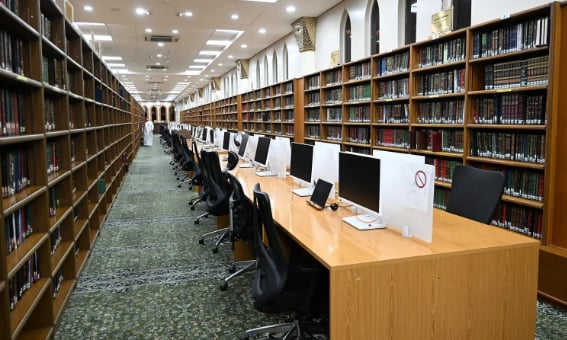 مكتبة المسجد النبوي.. كنزٌ معرفي يجمع بين الأصالة والحداثة