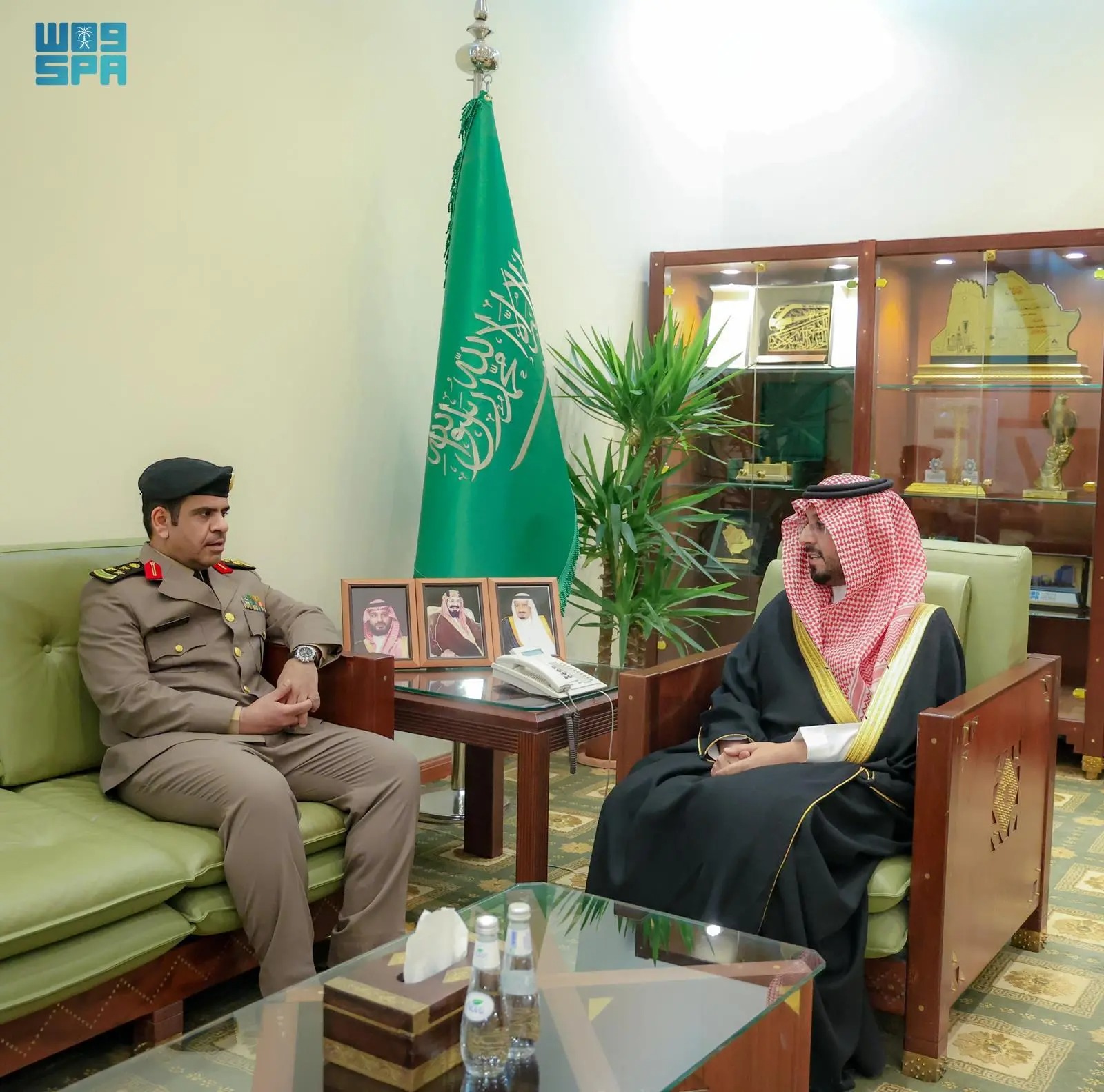 محافظ الخرج يقلّد مدير شرطة المحافظة رتبته الجديدة