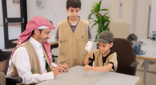 إقبال كبير من الشباب والأطفال على "ملتقى الباحة للحرفيين" 