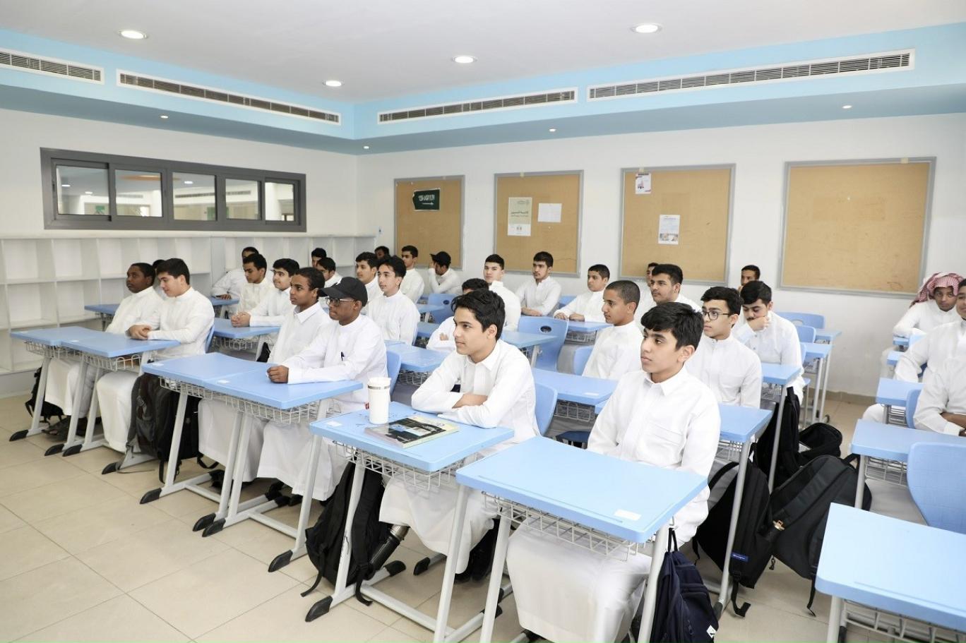 التقويم الدراسي 1447.. متى تبدأ وعودة المشرفين للمدارس والدراسة للطلاب؟