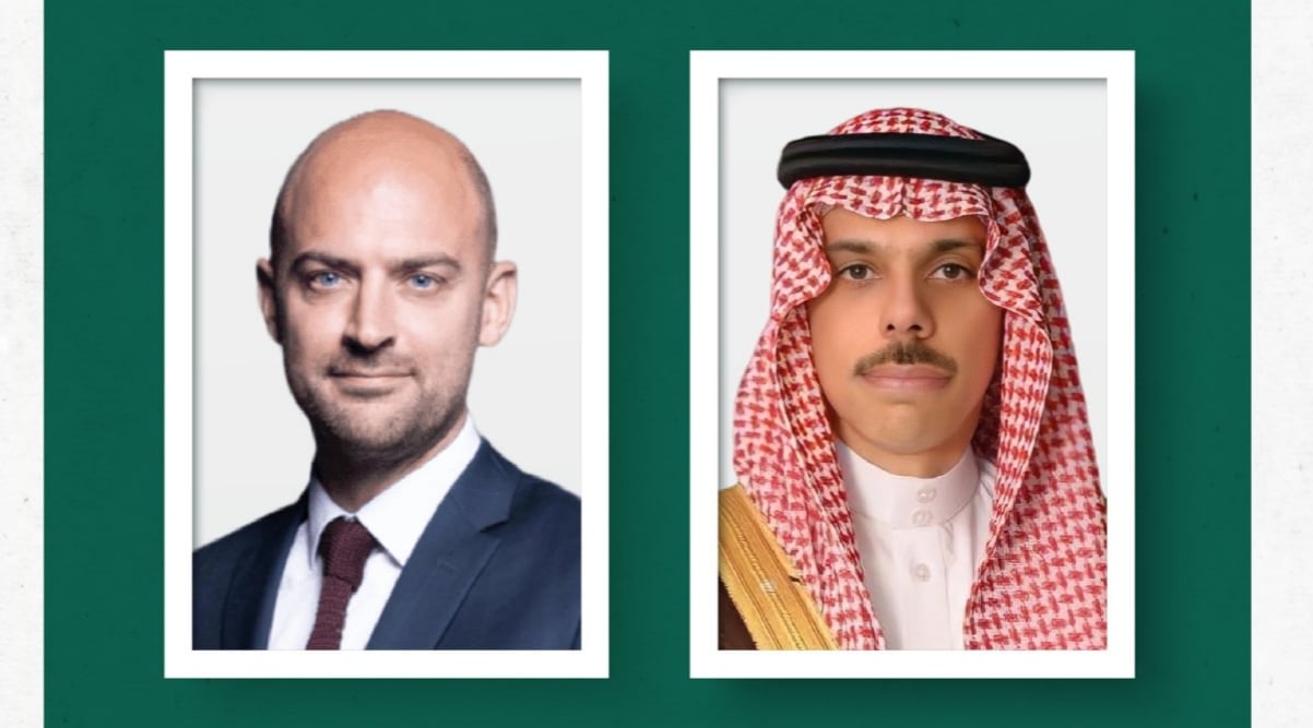 وزير الخارجية يبحث مع نظيره الفرنسي آخر تطورات الأوضاع في غزة