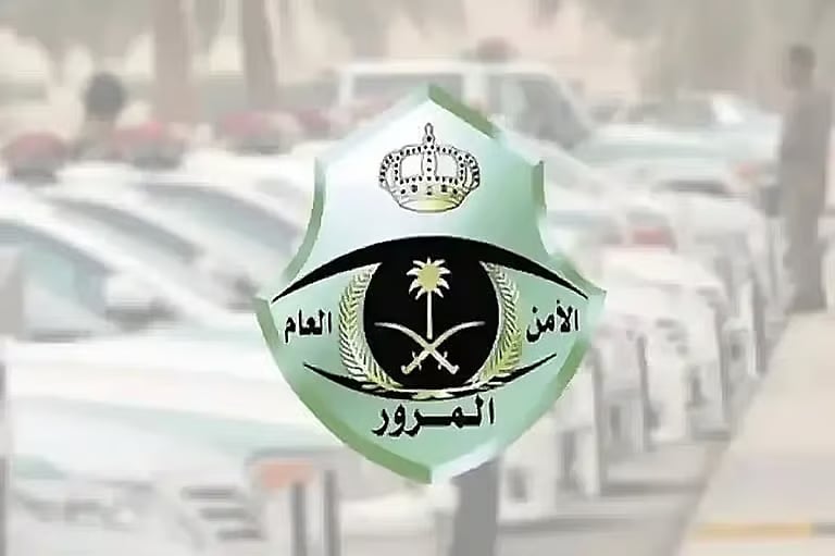 «المرور» يُنبه قائدي الدراجات الآلية ومرافقيهم بارتداء خوذة الرأس بإحكام  