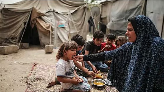 كاتب سياسي: الحرب في غزة تحولت إلى مجاعة ممنهجة تستهدف الحياة المدنية