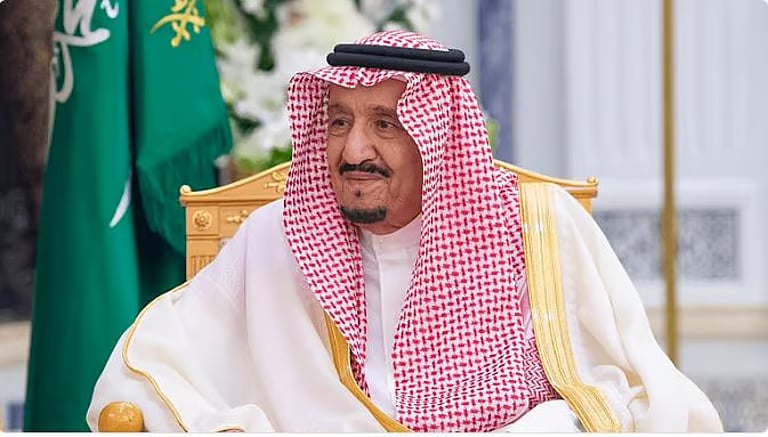 خادم الحرمين: في ذكرى يومنا الوطني نحمد الله على ما تحقق من إنجازات في بلادنا الغالية 