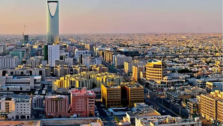 مختص: قرار تثبيت الإيجار يسهم باستقرار الأسر ذات الدخل المتوسط والمنخفض  