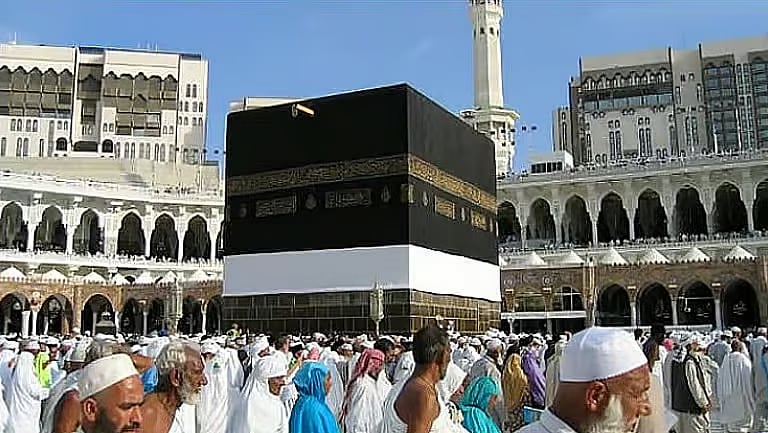 شؤون الحرمين تحث على عدم تجاوز الحواجز المتحركة بالمسجد الحرام
