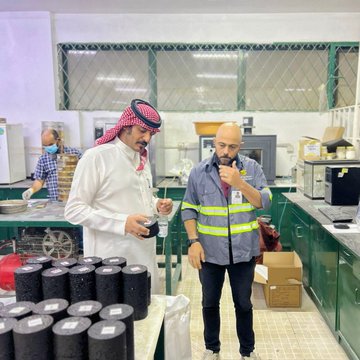 أمانة الحدود الشمالية تعاير معدات الفحص وتحديث نظام الرصف لتحسين جودة الطرق