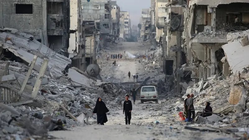 رغم إعلان وقف إطلاق النار.. غزة تحت القصف لليوم الثاني