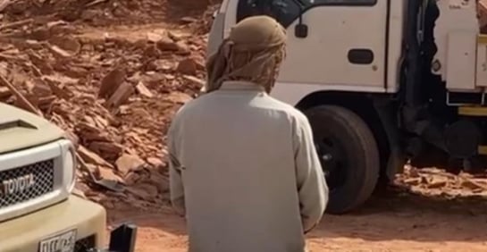 ضبط مقيم أفغاني لاستغلاله الرواسب في منطقة حائل