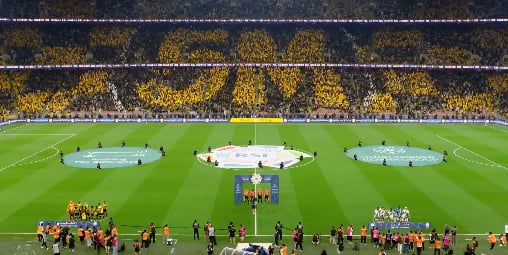 رقم قياسي جديد لمدرج الذهب.. جماهير الاتحاد تستعرض قوتها في الديربي أمام الأهلي: "5 ملايين مشجع"
