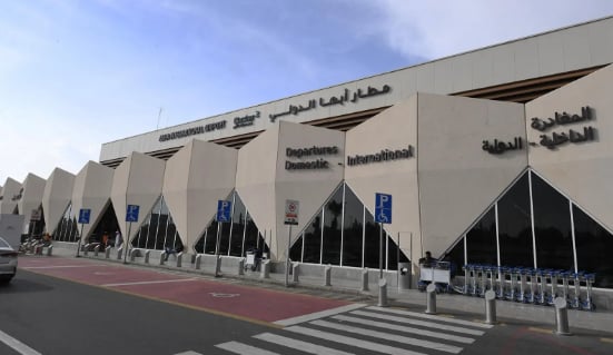 مطار أبها الدولي يحصد المركز الثالث عالميًا في الالتزام بمواعيد الرحلات