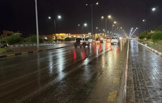 هطول أمطار خفيفة إلى متوسطة على منطقة الجوف ومدينة عرعر