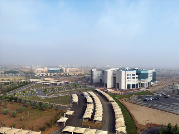 جامعة المجمعة تقرر تحويل الدراسة عن بعد غدًا الثلاثاء 