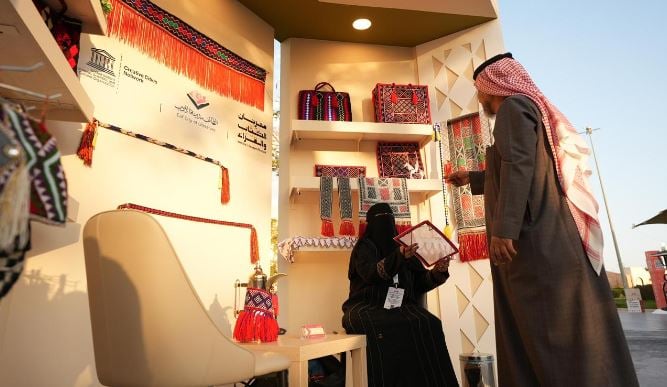 بالصور.. 20 منصة للمواهب بمهرجان الكتّاب والقرّاء