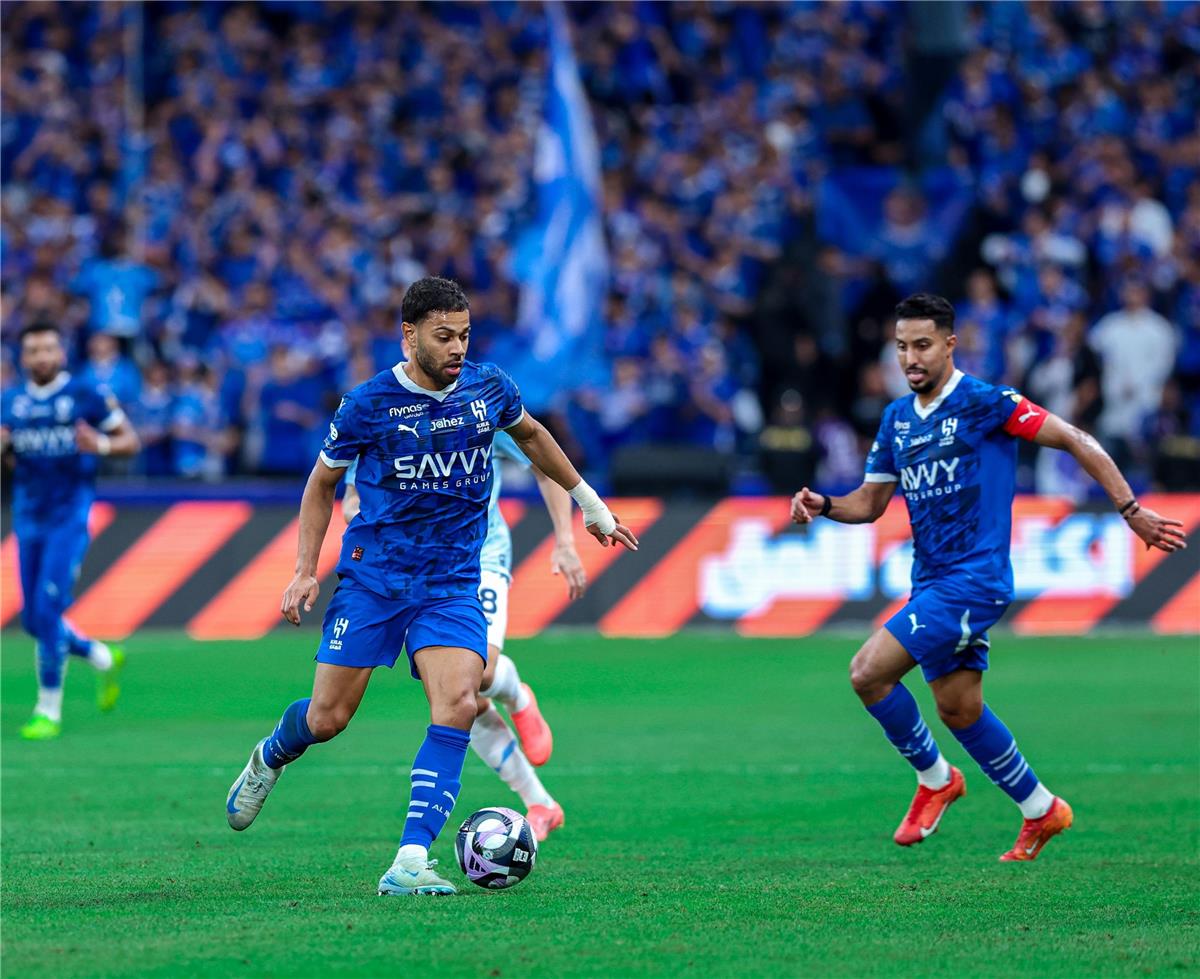الهلال يكتسح الفيحاء برباعية ويواصل الانفراد بصدارة "دوري روشن" 