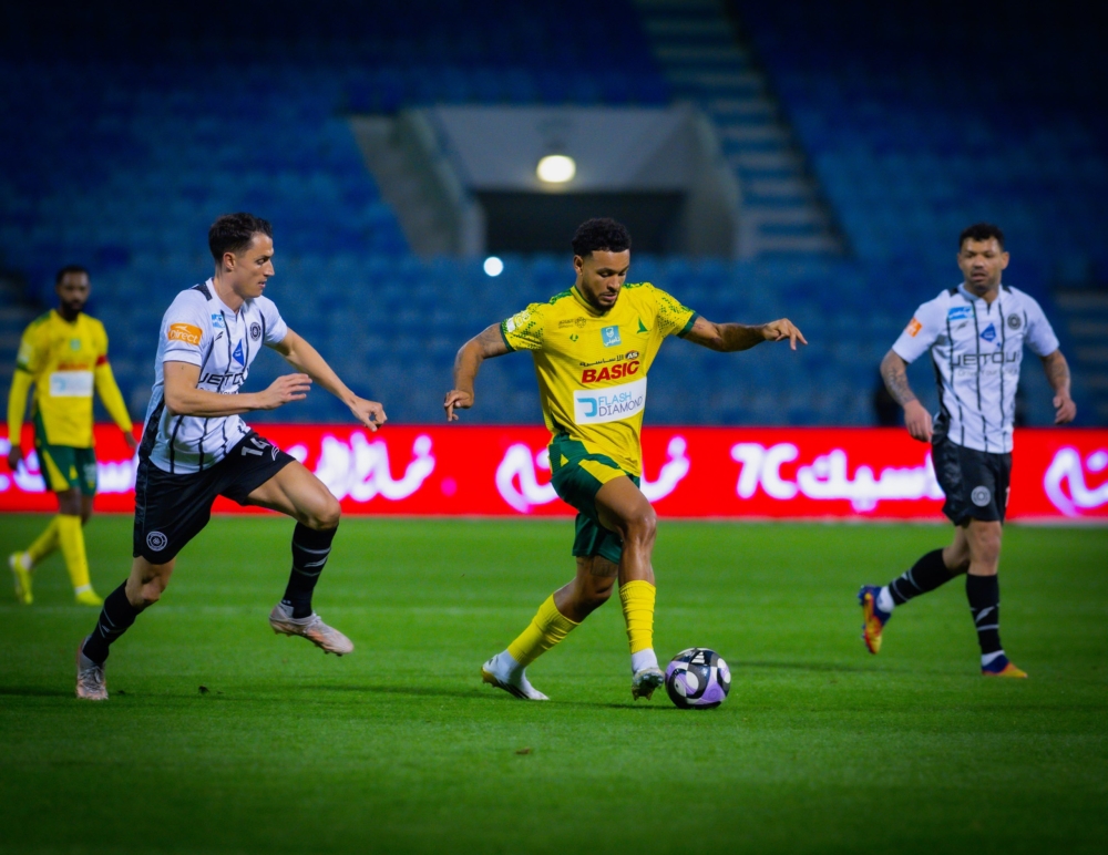 تعادل سلبي بين الخليج والشباب في "دوري روشن"