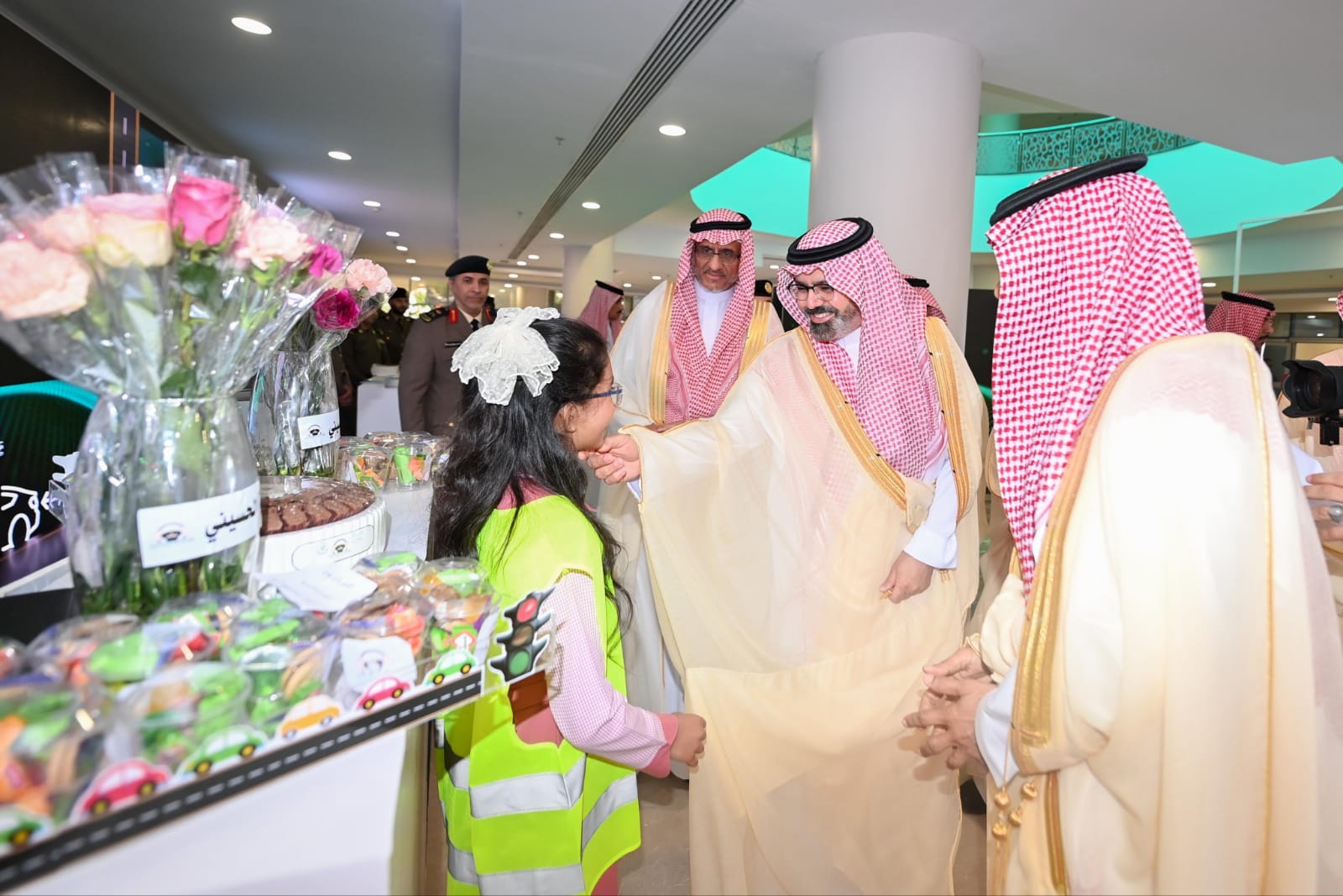 بالصور.. نائب أمير جازان يُدشِّن انطلاقة مؤتمر ومعرض السلامة المرورية الأول بالمنطقة