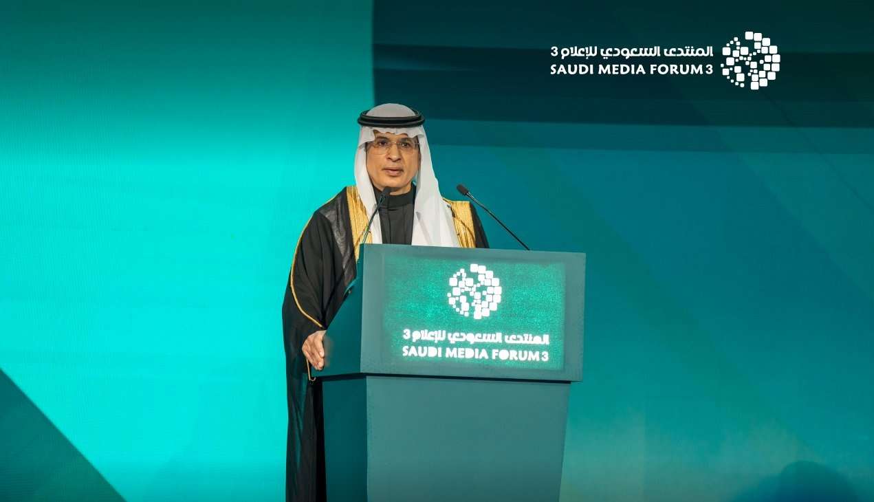 رئيس المنتدى السعودي للإعلام يلتقي "سفراء الإعلام" المشاركين في النسخة الخامسة 