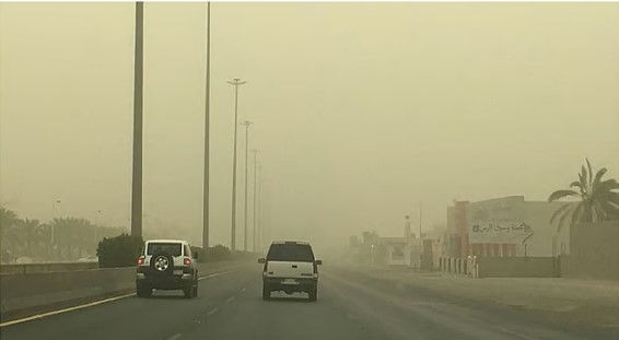 طقس الخميس.. أمطار رعدية ورياح نشطة مثيرة للأتربة والغبار على عدة مناطق