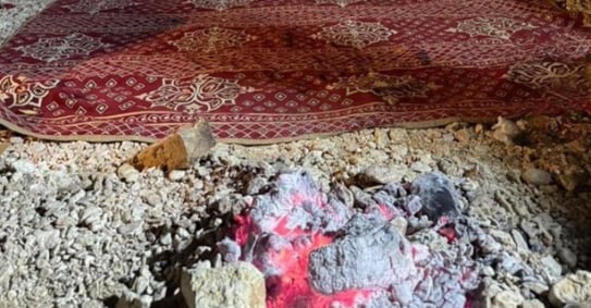 ضبط مواطن لإشعاله النار في غير الأماكن المخصّصة لها في محمية طويق الطبيعية