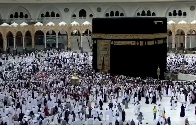 «شؤون الحرمين»: دليل المصلي يُثري تجربة ضيوف الرحمن