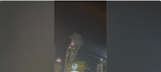 دبي.. سقوط شظايا على واجهة برج في المارينا نتيجة اعتراض جوي ناجح