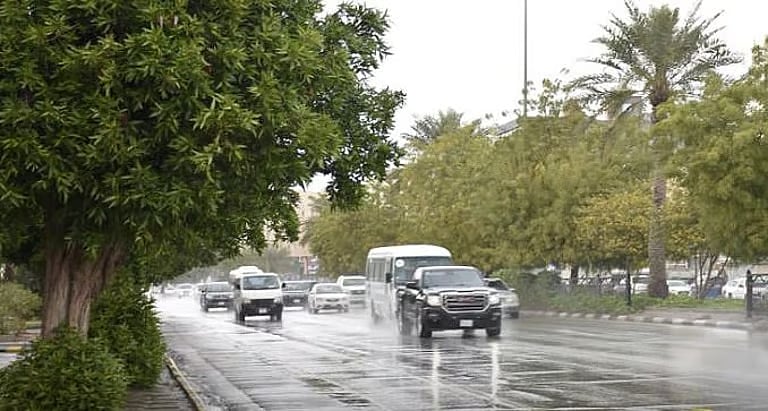 الأرصاد: أمطار غزيرة بعدة مناطق غدا الخميس