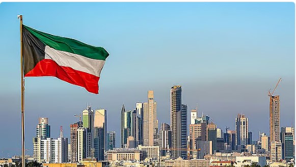 الكويت.. هجوم بمسيرات وصواريخ على البنية التحتية لميناء مبارك الكبير 