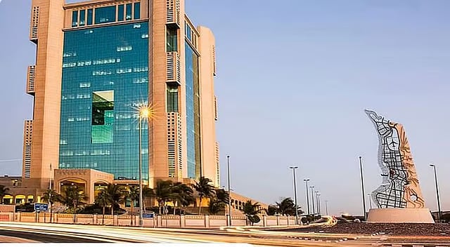أمانة جدة تُشعر 129 مبنى آيلًا للسقوط في حي غليل ضمن إجراءات تعزيز السلامة