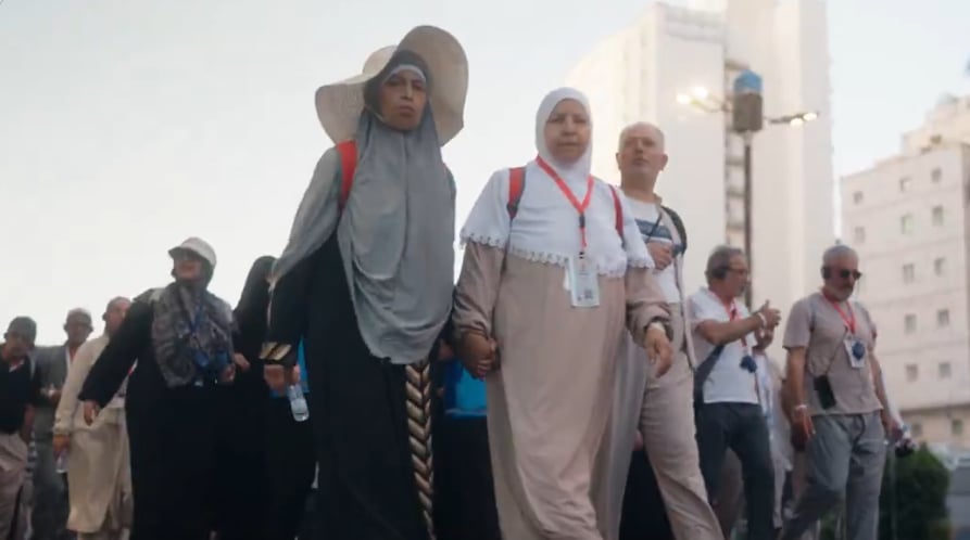 «وجدنا استقبالًا طيبًا وتنظيمًا ممتازًا».. ضيوف الرحمن يودعون المملكة بكلمات مؤثرة