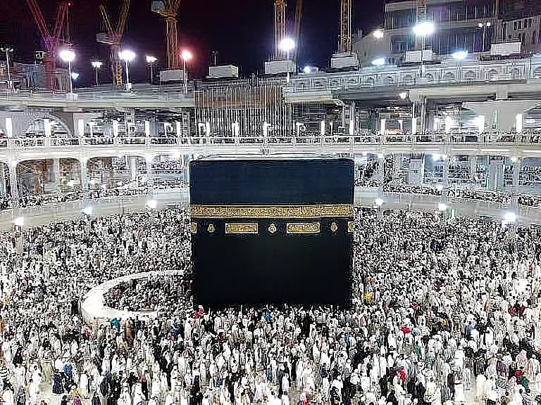 وزارة الحج: الالتزام بالأنظمة أثناء العمرة يسهم بأداء المناسك بيسر