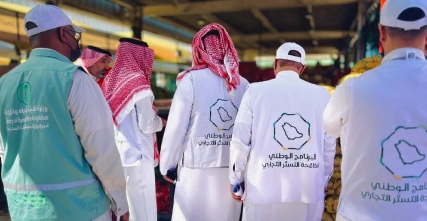 مستشار قانوني: «التستر التجاري» يشمل تمكين أي وافد من ممارسة نشاط باسم مواطن