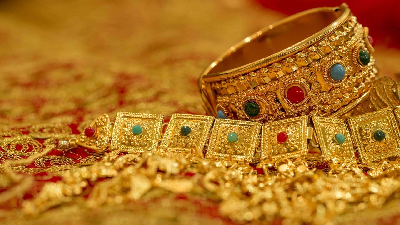 أسعار الذهب في السعودية اليوم السبت 25-12-1447 بعد عودة الارتفاع