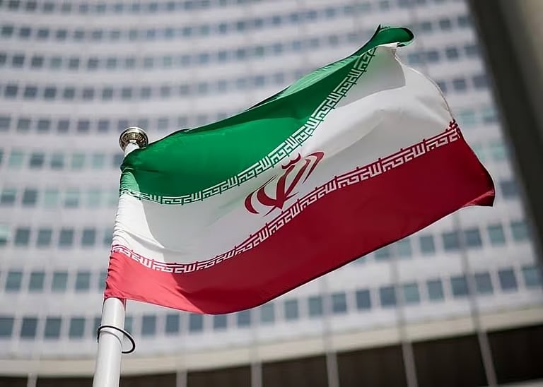 بلومبرغ: إيران ستصل إلى أصولها المجمدة بموجب اتفاقها مع أمريكا