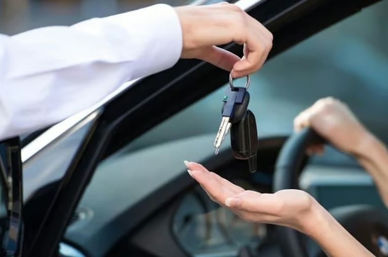 هل يمنع وجود مخالفات على المالك من نقل ملكية المركبة؟.. توضيح من «المرور»