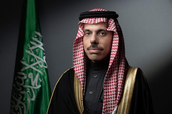 تتصل بالعلاقات الثنائية.. وزير الخارجية يتلقى رسالة خطية من نظيره الصيني
