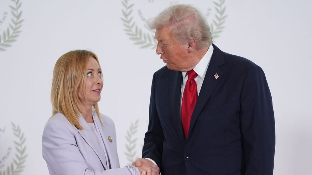 «ميلوني» تردّ على «ترامب»: «لا أنا ولا إيطاليا نتوسل أبدًا»

