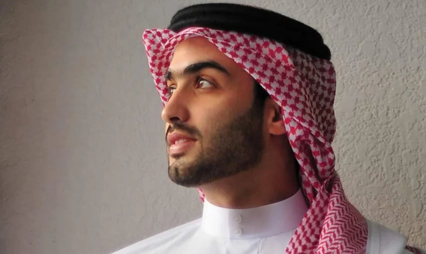 الزي والبدلة الرسمية.. أبرز ضوابط اللائحة الجديدة لقواعد المظهر والسلوك للموظفين